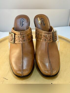 Clarks Tan Leather  Bendable Buckle Mules